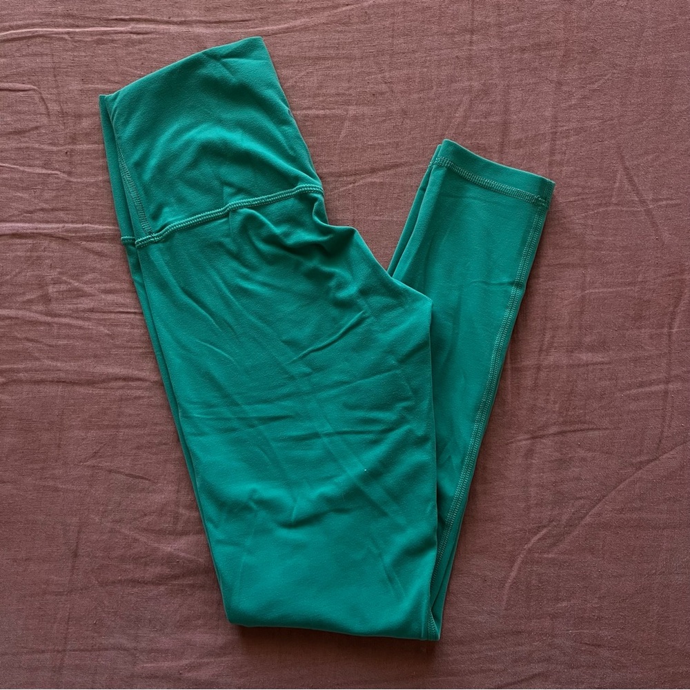 ARITZIA TNAction — juniper green — butter soft